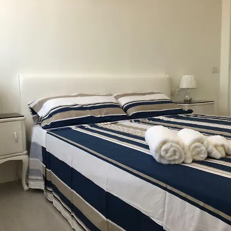 Attico A 5 Minuti Dal Mare Apartmán